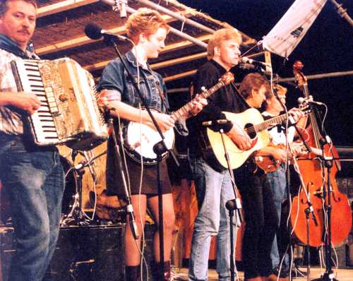 De Stroatklinkers, vlnr: Henk Bloupot, Johanna Hamstra, Bob Heidema, Harry Jansen en Frank Heidema
